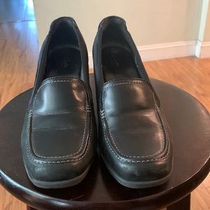 Clarks bendable loafers